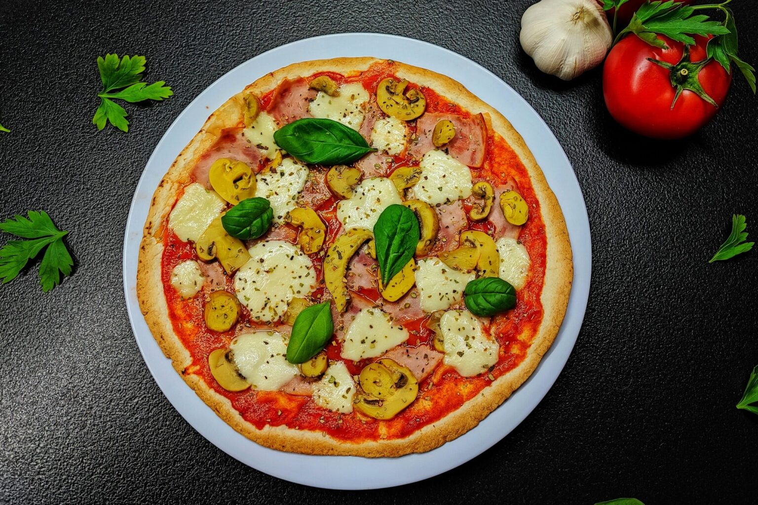 Zdrowa pizza – jak przygotować wartościowy posiłek bez rezygnowania z ulubionego smaku zdrowa pizza